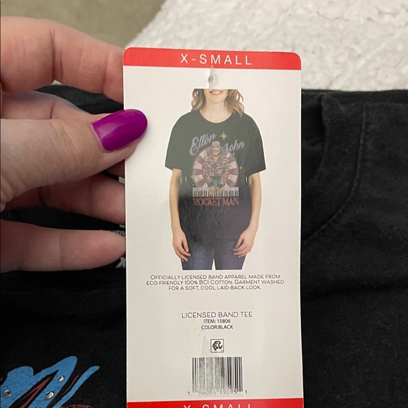 Elton John Rocket Man Graphic T-Shirt women size XS NWT - Picture 4 of 4